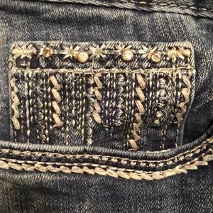 Maurice Jean capri’s with bling